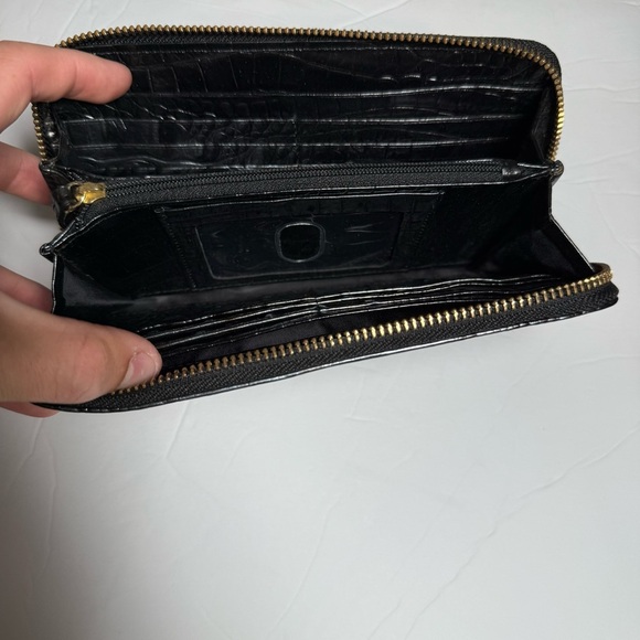 Brahmin Zipper Wallet Black and Silver Shimmer Ombre Crocodile Pattern - Picture 9 of 11